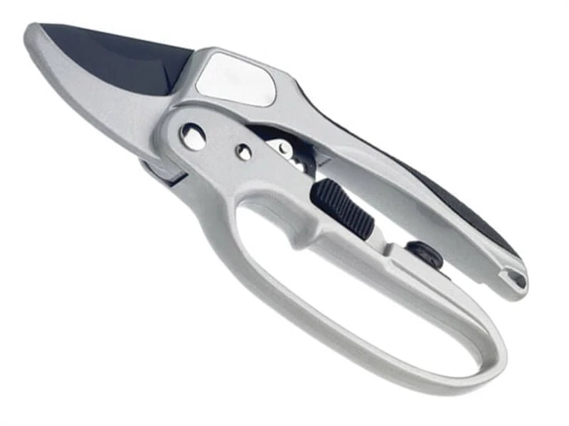 Bulldog BD31303 Premier Ratchet Pruning Shear - BULBD31303 1 Bulldog BD31303 Premier Ratchet Pruning Shear - BULBD31303