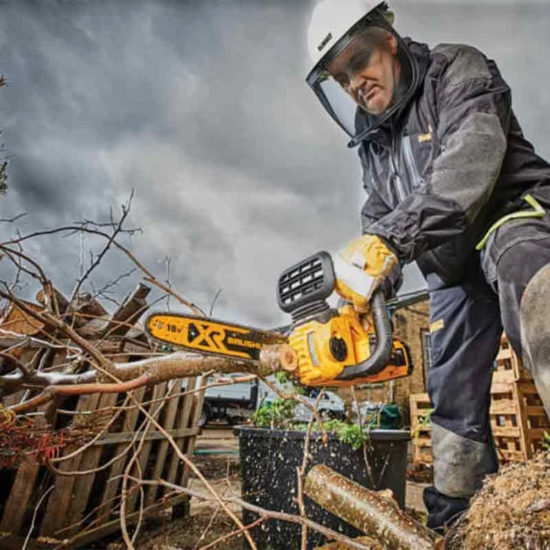 DEWALT DCM565N XR Brushless Chainsaw 18V Bare Unit - DEWDCM565N 3 DEWALT DCM565N XR Brushless Chainsaw 18V Bare Unit - DEWDCM565N - Image 3