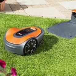 Flymo EasiLife GO 250m² Robotic Lawnmower - 9704904-01 -OUTSUNNY Sales Shop flymo easylife go 250 970490401 2 1