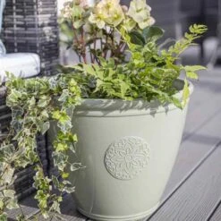 La Hacienda Plant Avenue Eden Emblem Green 40cm Garden Pot - 90525GN