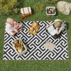 Outsunny 4 X 6ft Reversible Outdoor Rug - Black & White - 844-479 -OUTSUNNY Sales Shop outsunny 844 479 8