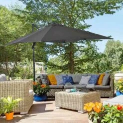 Outsunny 2.5 X 2.5m Offset Cantilever Parasol Hanging 360° Rotation With Crank Handle And Cross Base - Grey - 84D-051V00GY